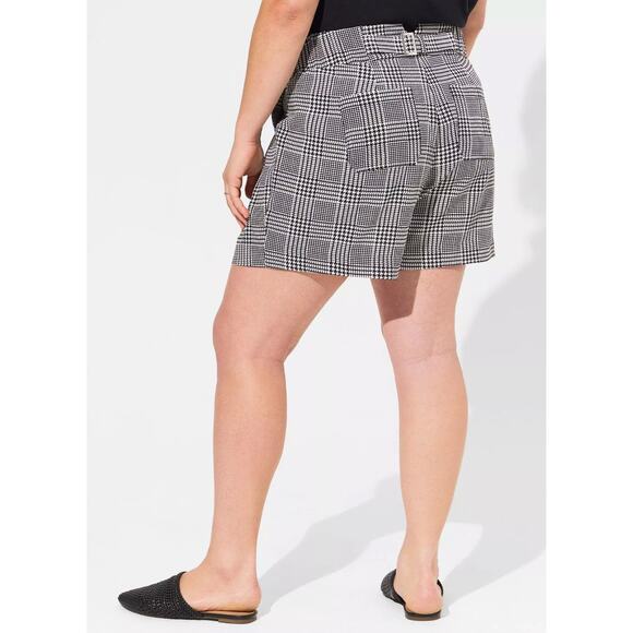 Torrid Wide Leg Studio Crepe Shorts Glen Plaid Black White Womens Size 22 New - Picture 3 of 11